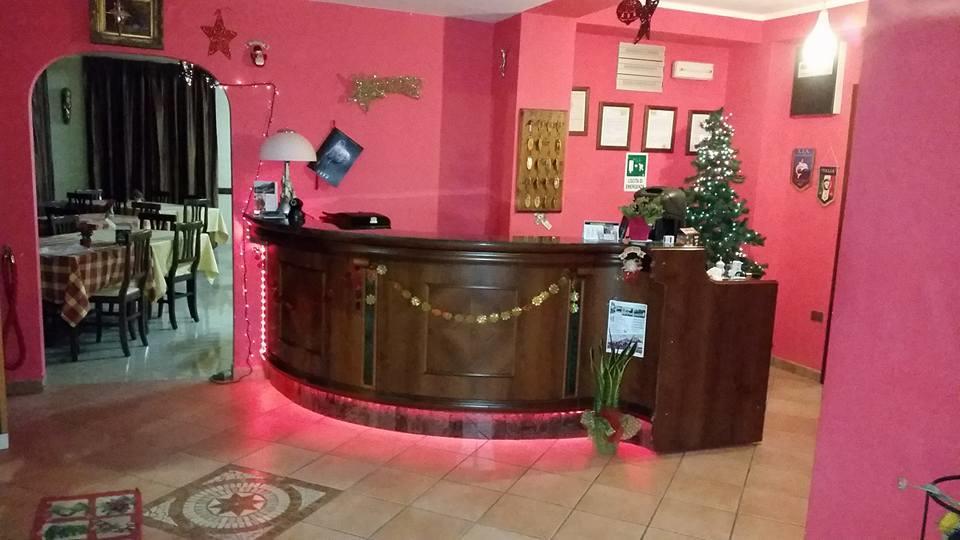 Albergo Parco Della Maiella サンテウフェミーア・ア・マイエッラ エクステリア 写真